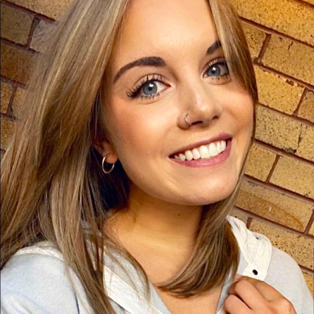 Meet your Posher, Lexi